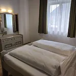 Amadee Appartements Apartment